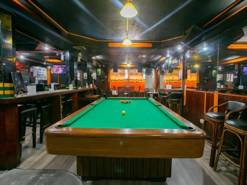 Slouch Hat Hotel and Restaurant