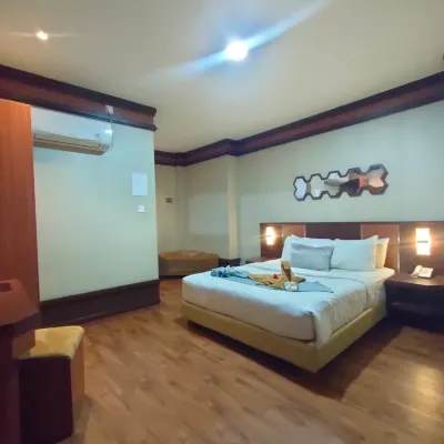 MARYAM GUEST HOUSE DUA タマン ベカパイ周辺のホテル