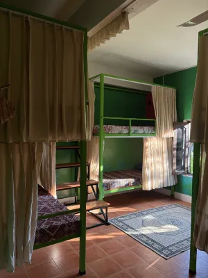 Casa Verde - Hostel - Hostels