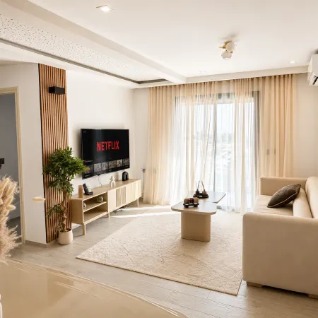 Luxury 2BR Apartment Private Jacuzzi 10mins From Airport