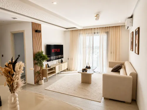 Luxury 2BR Apartment Private Jacuzzi 10mins From Airport -  Ferienwohnungen