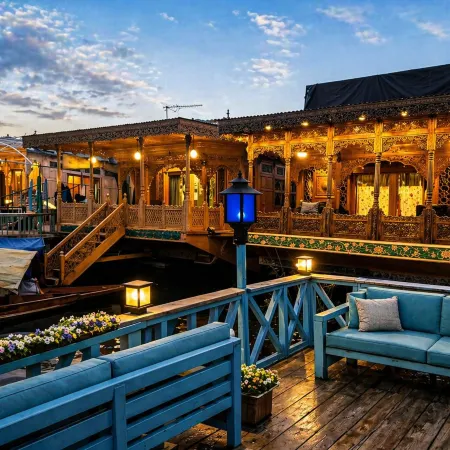 The Heritage Group Of Houseboats