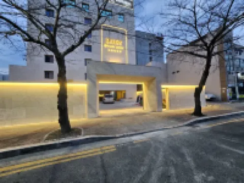 daisyhotel Hotels in Tongyeong-si