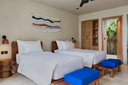 Boni Beach Lombok | Hotel & Restaurant Отели рядом с достопримечательностью «Pantai Selong Belanak»