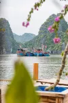 Lan Ha Floating Homestay Các khách sạn gần Ti Tốp Đỉnh núi Đảo