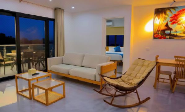 MY Wailoaloa Apartment