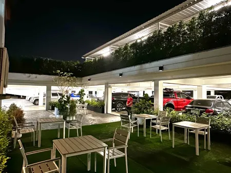 2M Place Apartment Отели рядом с достопримечательностью «Rajamangala University of Technology»