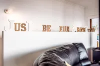 Ensorcelled Hotel a Swansea