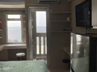 Cozy Studio Apartment Green Bay Hotel dekat Dermaga Muara Angke