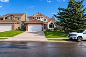 Metta Stays Edgemont in Calgary