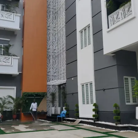 Ambiiflora Hotel & Residency