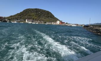 2LDK with Matsubara and the ocean right in front of you. The perfect loc