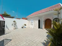 Lefko Malioboro Rooms & Villa by Sighma - Pensions