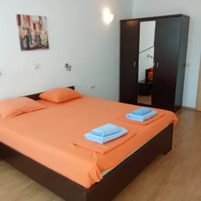 Julia Family Apartments Den Glade Viking附近的飯店