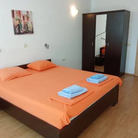 Julia Family Apartments