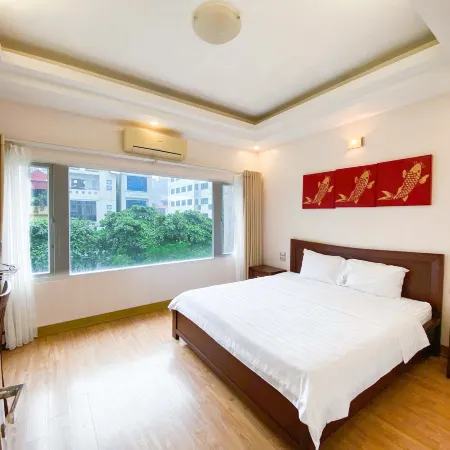 Eco Nest Classic Apartment & Hotel Отели рядом с достопримечательностью «Центральный Цирк»