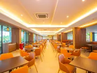 The Grand Chaiyapruek Nimman Chiang Mai - Free Airport Shuttle Hotels near Hai Ya