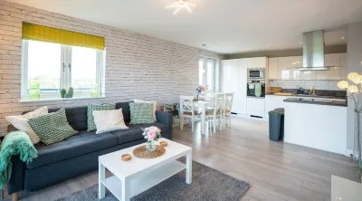 Reading City Centre Penthouse with Parking