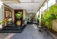1000m2 Private Villa 32 An Duong Tay Ho