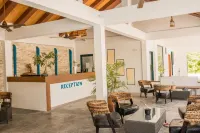 Long Beach Laamu Hotels in Gan