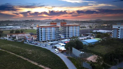 JJRESIDENCE Hotels near Pluak Daeng