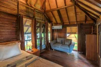 Tahlia's Villa Hotels in Tanjung