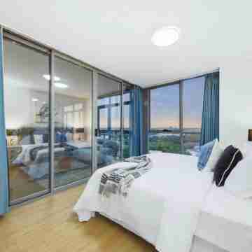 Central Mascot 4BR Convenience to CBD & Airport Rooms