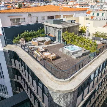 Rooftop Jacuzzi Penthouse at Savoy Insular