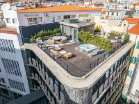 Rooftop Jacuzzi Penthouse at Savoy Insular
