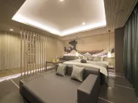 RETOUR NANBA (Adults Only) Hotels near Osaka Bay Tower