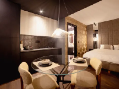 ครอน โรงแรมในโนวิสาด