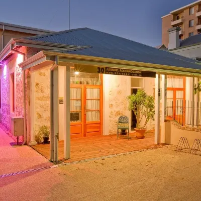 Maand Up Fremantle Hotels near Fremantle Visitor Centre