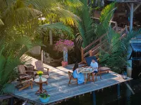 Daya Villa Hotels in Kampong Kraeng