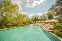 Nuup Hotel - Pools