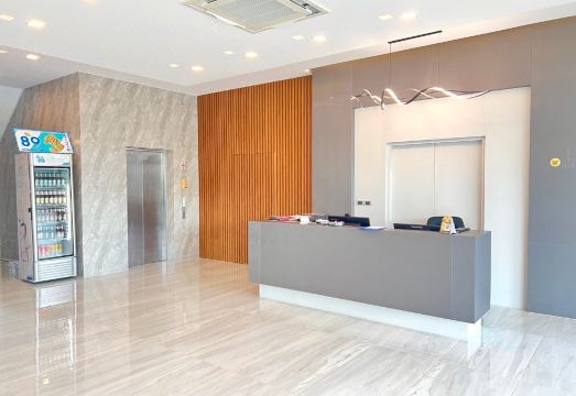 1. 지아 하우스 호..