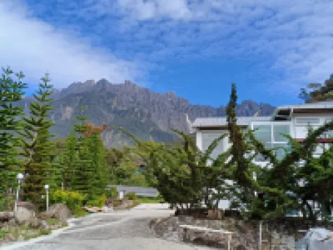 Sling & Stone Mountain Suites クンダサンのホテル