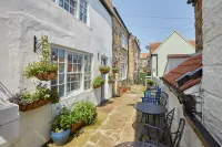 Host & Stay | Amber Cottage Hotels in 