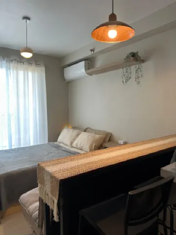 The Haus Pad | Cozy Studio