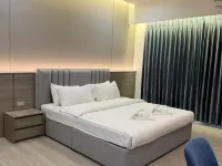 SNK HOTEL パトゥーサイ周辺のホテル
