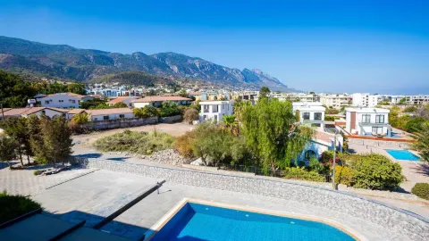 Suya Boutique Hotel in Karavas