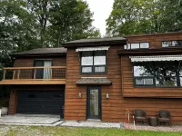 Chalet Style, Lakeview Cottage - สัตว์เลี้ยง