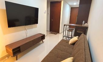 53rd Floor, 2 Br, Netflix, Apt with View by Sky
