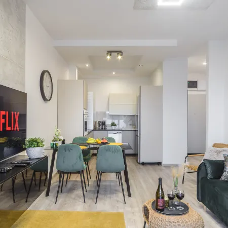 Lumina stylish apart near Atlas Arena