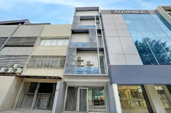 Hotel O Kemayoran Guest House Hotel dekat Kemayoran Station