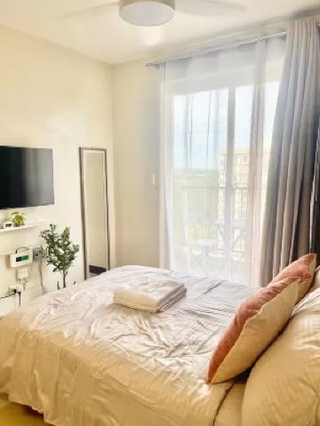 Minimalist Studio-Type Condo Unit at Saekyung Marigondon 鄰近Jpark marineboy watersports center的酒店