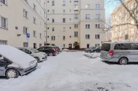 Lumina airy apartment with balcony