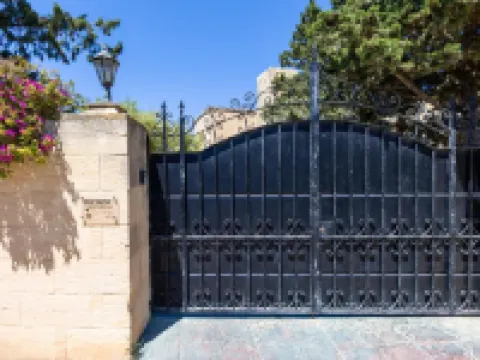Villa Nirvana - 4 bedrooms (sleeps 8 + 2 kids) Qala village Hotels in Qala