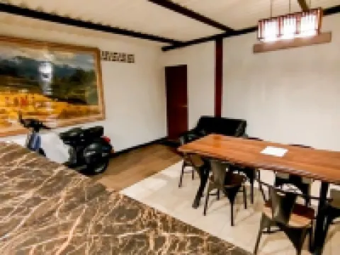 Forrest Lodge, Cafe & Wisata Berkuda Hotels in Pakis