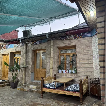 Meros Guest House