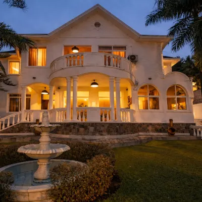 Amata n'Ubuki Boutique Hotel Ltd Hotels near مركز انيما للفنون